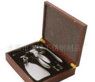 紅酒開瓶器木盒套裝 精選不銹鋼制品，品質與格調的完美融合